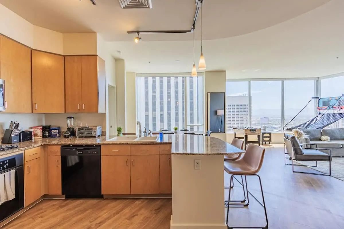 피닉스 Luxury 28Th Floor High Rise, Gym, Parking, Pool, Golf 아파트